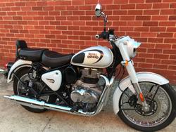 2022 Royal Enfield
                Classic 350 Halcyon 