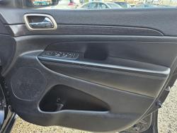 2013 Jeep Grand Cherokee Laredo WK MY14 4X4 Constant Brilliant Black