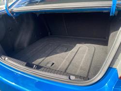 2013 Holden
                Cruze SRi