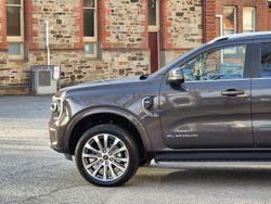 2024 Ford
Everest Platinum