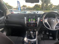 2020 Nissan
Navara ST-X