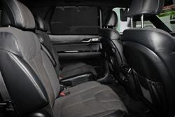 2024 Hyundai
Palisade Calligraphy Black Ink