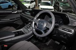 2024 Hyundai
Palisade Calligraphy Black Ink