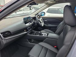 2025 Nissan
X-TRAIL ST-L e-POWER