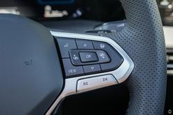 2025 Volkswagen
Golf 110TSI R-Line