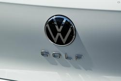 2025 Volkswagen
Golf 110TSI R-Line
