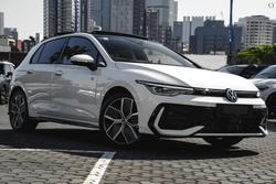 2025 Volkswagen
Golf 110TSI R-Line