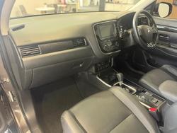 2017 Mitsubishi
Outlander Exceed