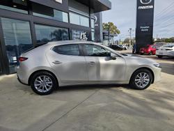 2025 Mazda
3 G20 Pure