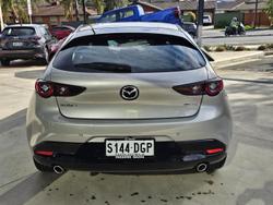 2025 Mazda
3 G20 Pure