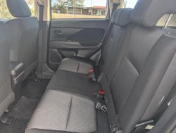2013 Mitsubishi
                Outlander LS