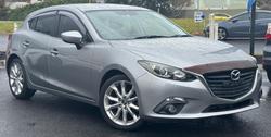 2014 Mazda
3 SP25