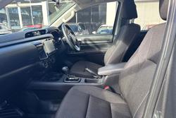 2023 Toyota
Hilux SR Hi-Rider