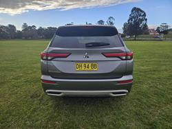 2023 Mitsubishi
Outlander LS