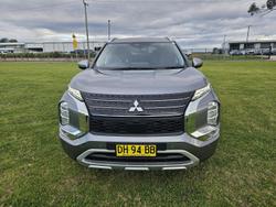 2023 Mitsubishi
Outlander LS