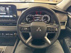 2022 Mitsubishi
Outlander Aspire