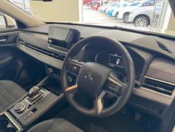 2022 Mitsubishi
Outlander Aspire