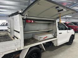 2019 Toyota
Hilux Workmate