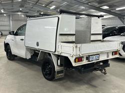 2019 Toyota
Hilux Workmate