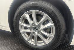 2015 Mazda
                3 Neo