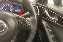 2015 Mazda
                3 Neo