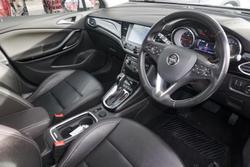 2018 Holden
Astra RS-V