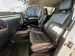 2020 Toyota
                Hilux SR5