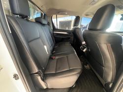 2020 Toyota
                Hilux SR5