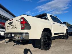2020 Toyota
                Hilux SR5