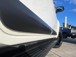 2020 Toyota
                Hilux SR5
