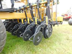 0 SERAFIN PASTURE KING 6M DOUBLE DISC SEEDER NEW YELLOW