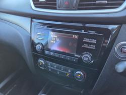 2015 Nissan
X-TRAIL ST