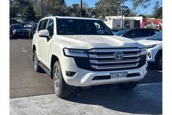 2025 Toyota
                Landcruiser VX