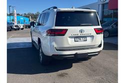 2025 Toyota
                Landcruiser VX
