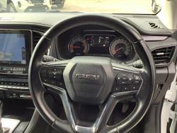 2023 Isuzu
MU-X LS-T