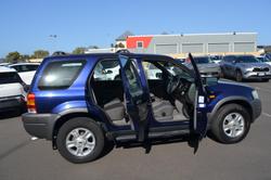 2003 Ford
Escape XLS