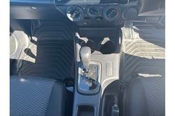 2024 Toyota
Hilux Workmate