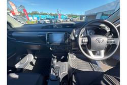 2024 Toyota
Hilux Workmate