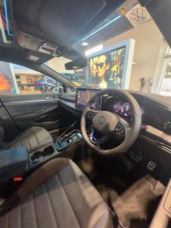 2025 Volkswagen
Golf R