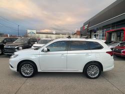 2019 Mitsubishi
Outlander PHEV ES