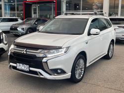 2019 Mitsubishi
Outlander PHEV ES