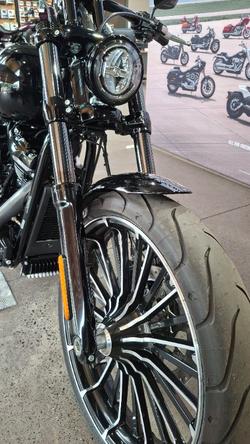 2025 Harley-davidson FXBR BREAKOUT (117) Vivid Black