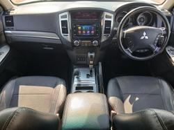 2016 Mitsubishi
Pajero GLS