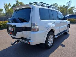 2016 Mitsubishi
Pajero GLS