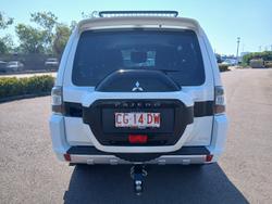 2016 Mitsubishi
Pajero GLS