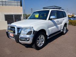 2016 Mitsubishi
Pajero GLS