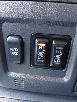 2016 Mitsubishi
Pajero GLS