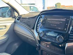 2018 Mitsubishi
Triton GLX
