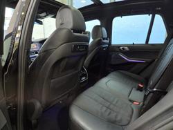 2020 BMW
X5 M50i