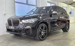 2020 BMW
X5 M50i